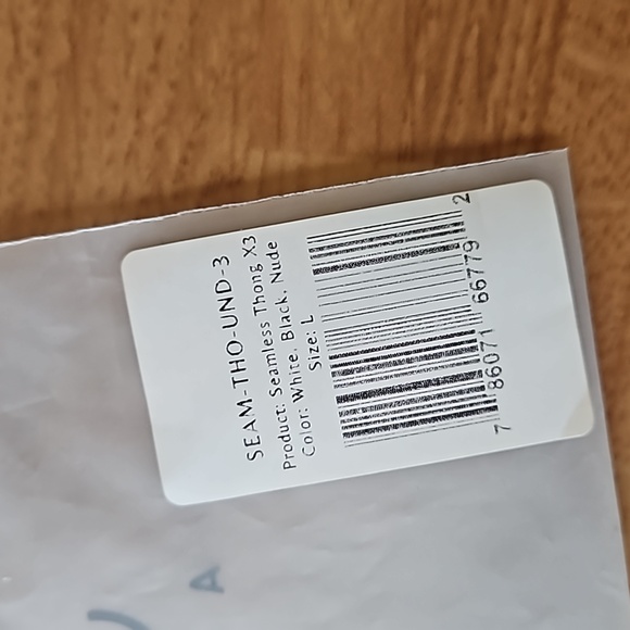 Thong trio - Picture 3 of 4